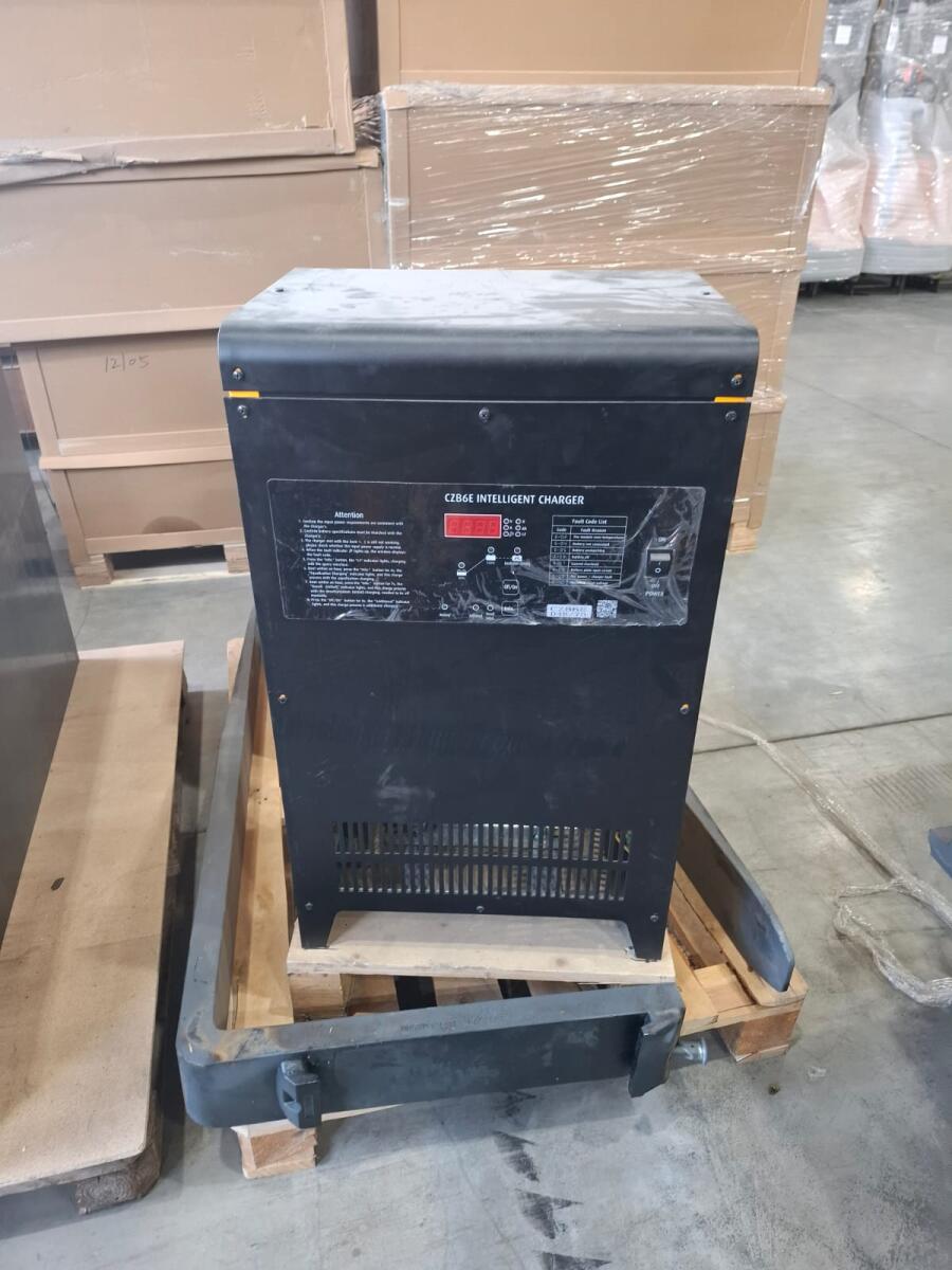 Зарядное устройство для ричтраков CQD20-D 48V/70A (430-560Ah) Зарядное устройство для ричтраков CQD20-D 48V/70A (430-560Ah)