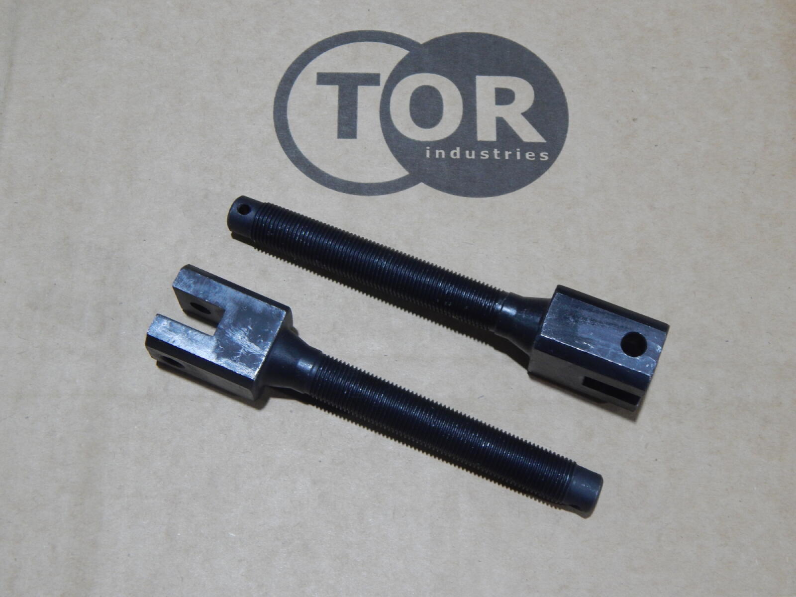 9 Винт фиксирующий каретки вил для штабелера WS15H (Screw Part no. 32102124)